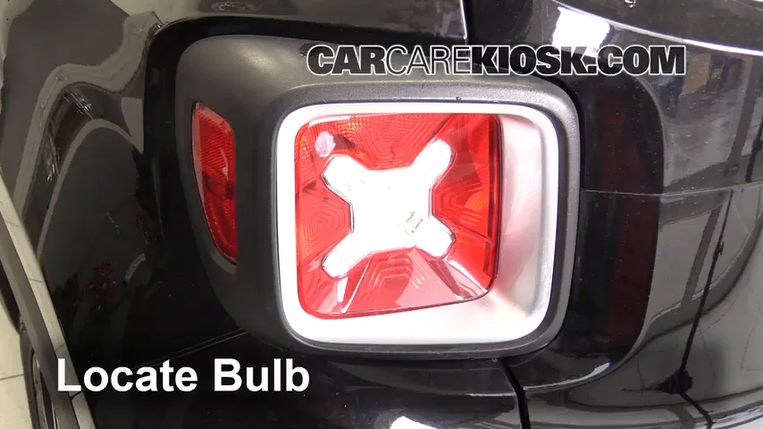 2016 Jeep Renegade Limited 2.4L 4 Cyl. Lights Tail Light (replace bulb)